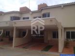 Crc-010 Casa En Venta En La Av. Ribereña Villa Paris, Cabudare 